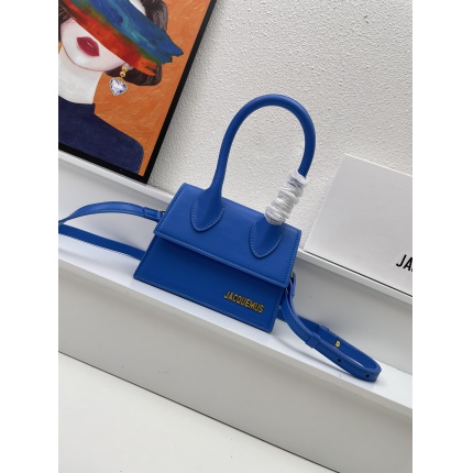 New  Jacquemus high-quality handbag in 217457