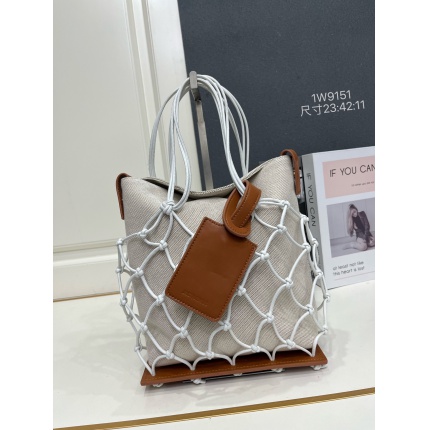 New  Jacquemus high-quality handbag in 217467