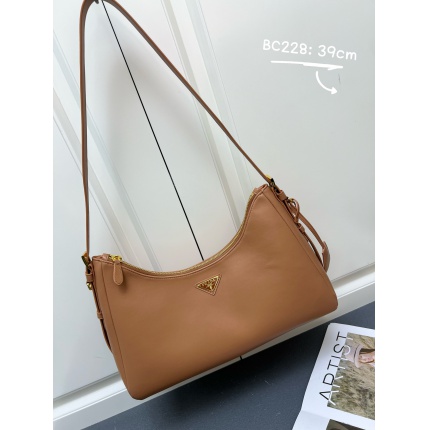 New Prada high-quality handbag in 217523