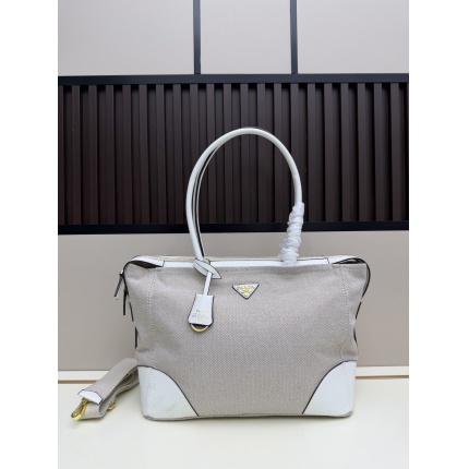 New Prada high-quality handbag in 217527