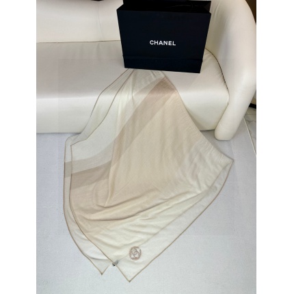 New  Chanel high-quality scarf in 217639
