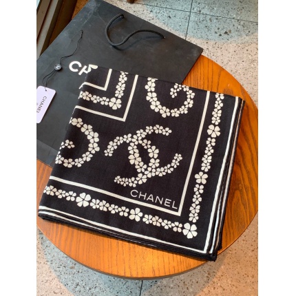 New  Chanel high-quality scarf in 217666
