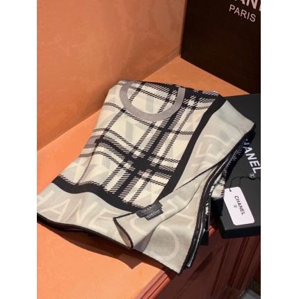 New  Chanel high-quality scarf in 217670