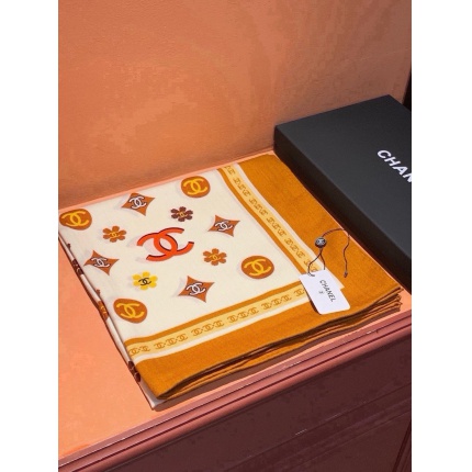 New  Chanel high-quality scarf in 217701