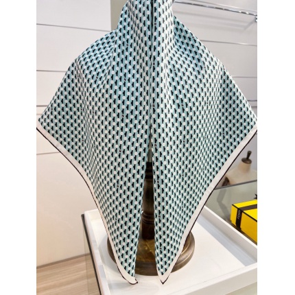 New  Fendi high-quality scarf in 217717