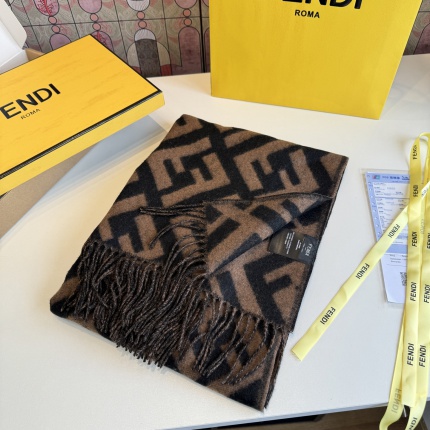 New  Fendi high-quality scarf in 217719