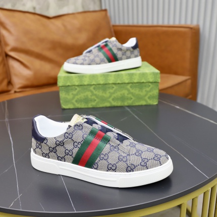Gucci Sneakers For Men in 217895