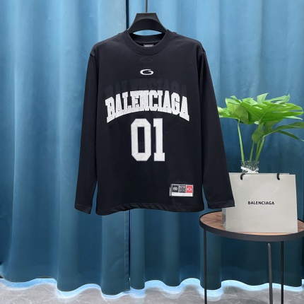 Balenciaga Long Sleeve T-Shirts in 217906