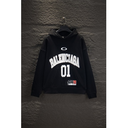 Balenciaga Hoodies for Men in 217929