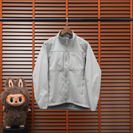 ARC TERYX Jackets for Men in 217952