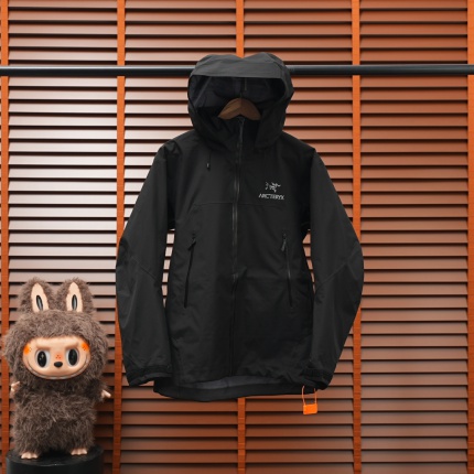 ARC TERYX Jackets for Men in 217960