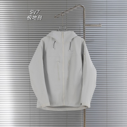 ARC TERYX Jackets for Men in 217982