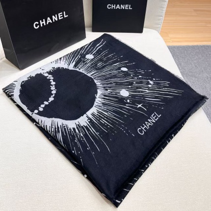 Chanel Scarf in 218102