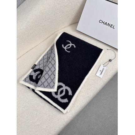 Chanel Scarf in 218115