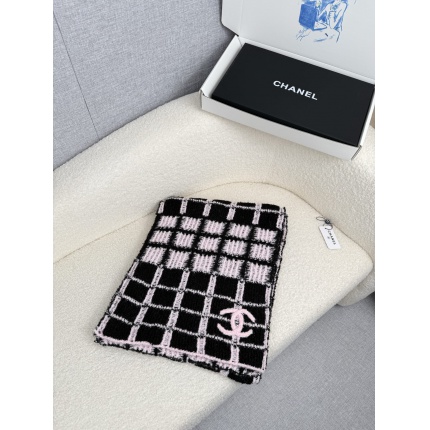 Chanel Scarf in 218118