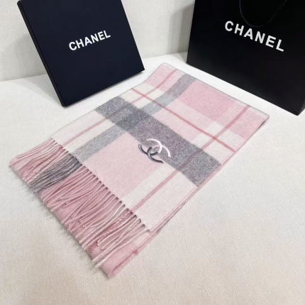 Chanel Scarf in 218124