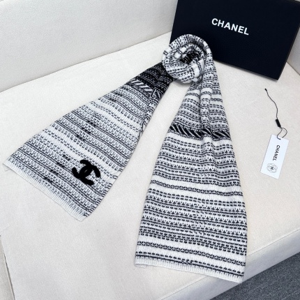 Chanel Scarf in 218131