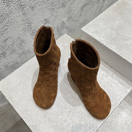 Bottega Veneta Boots For Women in 218151