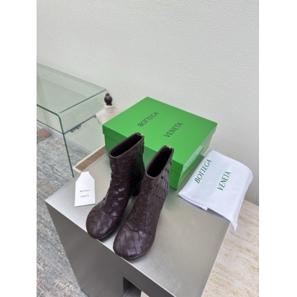 Bottega Veneta Boots For Women in 218153