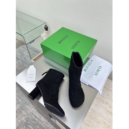 Bottega Veneta Boots For Women in 218161