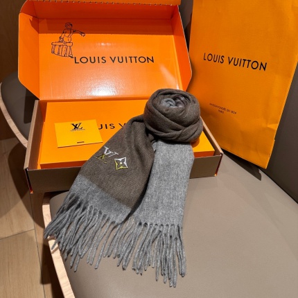 Louis Vuitton Cashmere Scarf in 218194