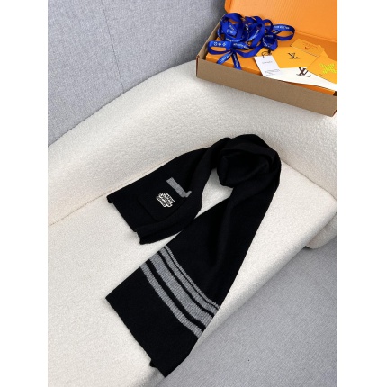 Louis Vuitton Cashmere Scarf in 218224