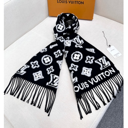 Louis Vuitton Cashmere Scarf in 218227