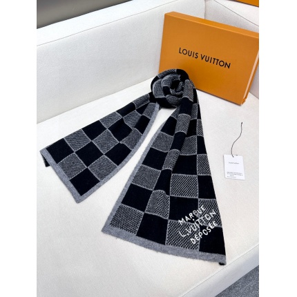 Louis Vuitton Cashmere Scarf in 218230