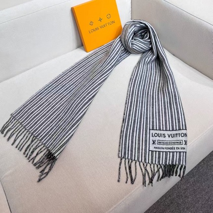 Louis Vuitton Cashmere Scarf in 218231
