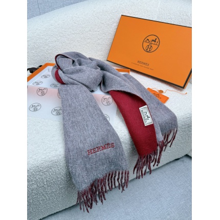 Hermes Cashmere scarf in 218255