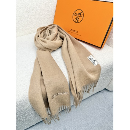 Hermes Cashmere scarf in 218260