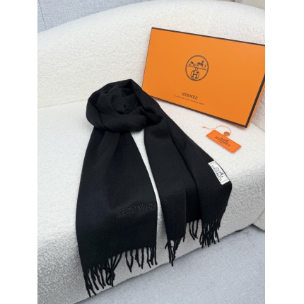 Hermes Cashmere scarf in 218261