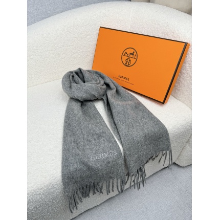 Hermes Cashmere scarf in 218262