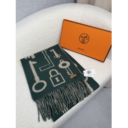 Hermes Cashmere scarf in 218269