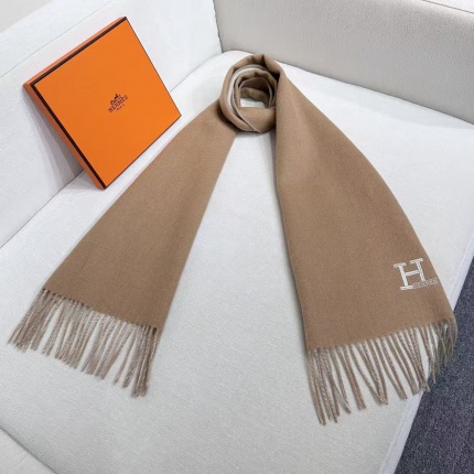 Hermes Cashmere scarf in 218273