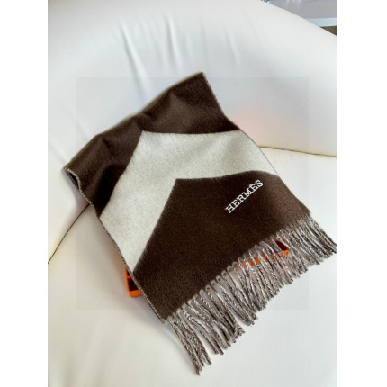 Hermes Cashmere scarf in 218279