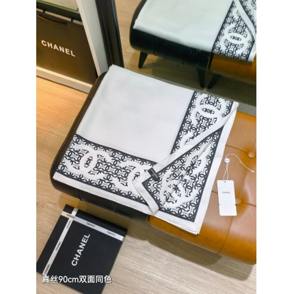 Chanel Scarf in 218282