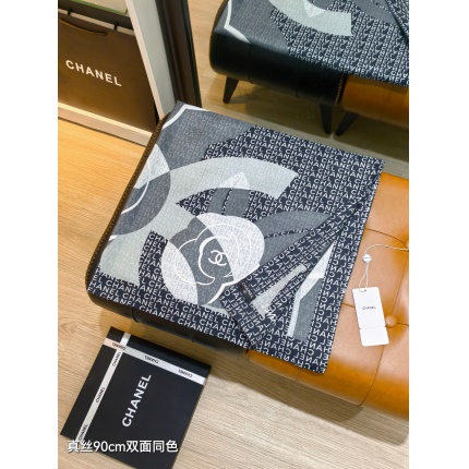 Chanel Scarf in 218284