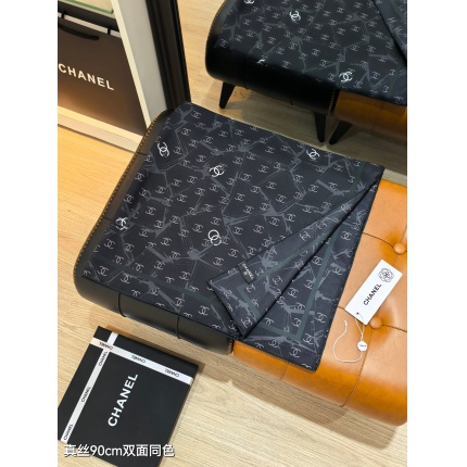 Chanel Scarf in 218310