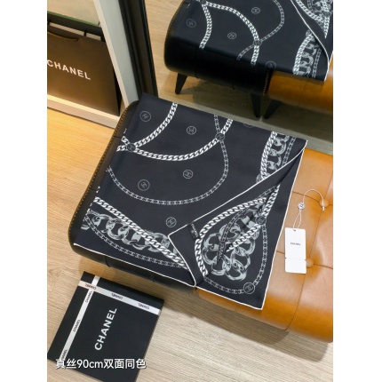 Chanel Scarf in 218316