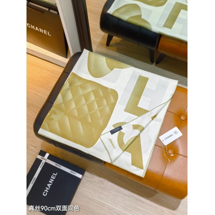 Chanel Scarf in 218325