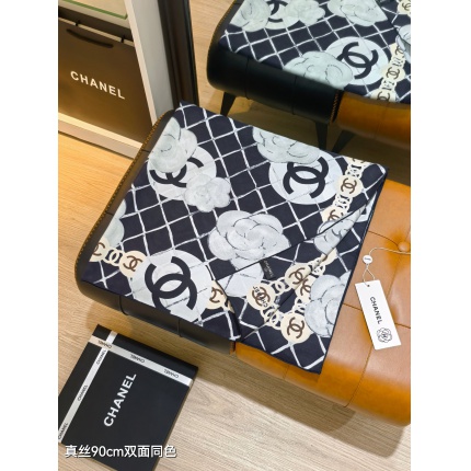 Chanel Scarf in 218334