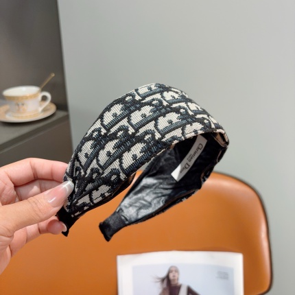 New Arrivals Dior Hair Bands For Women in 218351