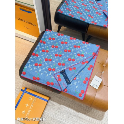 Louis Vuitton Lightweight Scarf in 218359