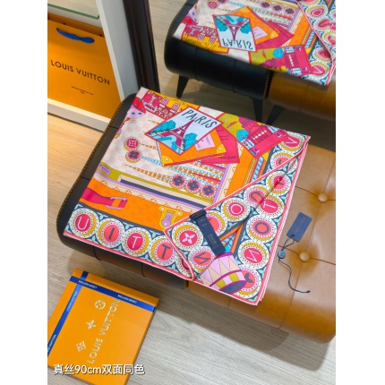 Louis Vuitton Lightweight Scarf in 218367