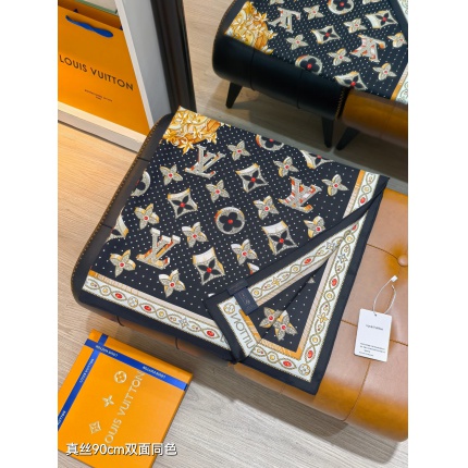 Louis Vuitton Lightweight Scarf in 218377