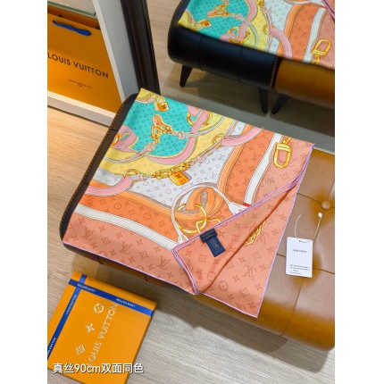 Louis Vuitton Lightweight Scarf in 218380