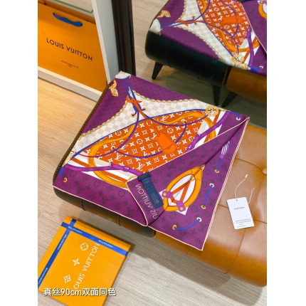 Louis Vuitton Lightweight Scarf in 218383