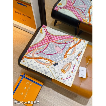Louis Vuitton Lightweight Scarf in 218384
