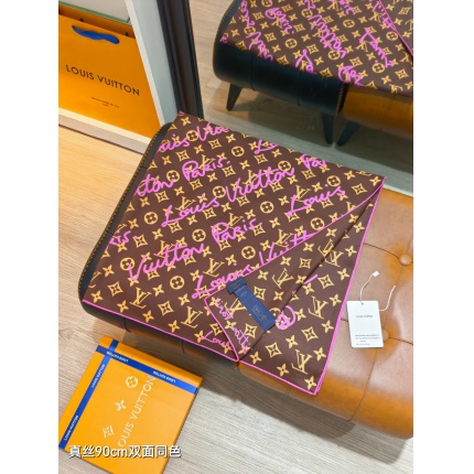 Louis Vuitton Lightweight Scarf in 218388
